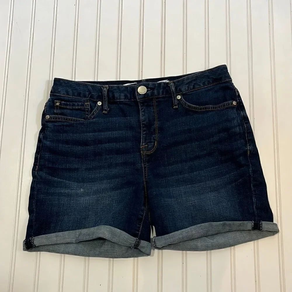 Seven high rise weekend rolled hem shorts